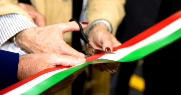 inaugurazione centro in bene confiscato taglio-nastro 1000×680